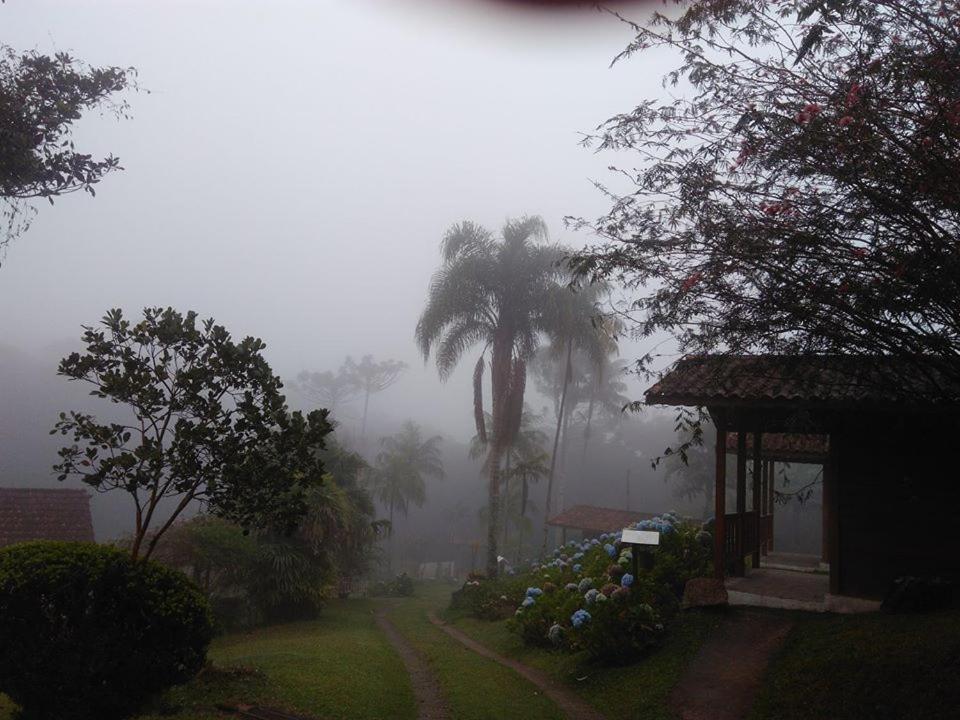 Pousada Recanto Dos Pinheiros Pilar do Sul Exteriör bild